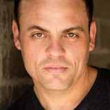 Брэд МакМюррей — Riddick Building Security Guard