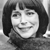 Гвен Уотфорд — Hairdresser's Receptionist (uncredited)