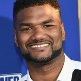 Damien Dante Wayans — Cousin with Bag