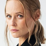 Karolina Kominek — Magda