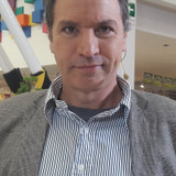 Ricardo Vélez — Surgeon