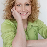 Бетти Мойер — Elvis Woman