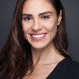 Şükran Ovalı — Safiye Özay