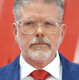 Кристофер МакКуорри — Interrogation Cop (uncredited)