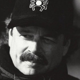 Крэйг Р. Бэксли — C.I.A. Agent - Top of Space Needle (uncredited)