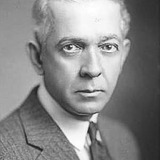 John Elliott — Detective Davis