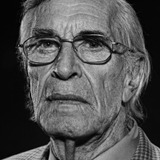 Martin Landau — Leonard
