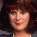Patricia Richardson — Moss' Mother