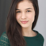 Элиза Фариа — Sophomore Girl
