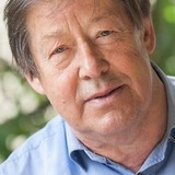 Winfried Junge — Narrator