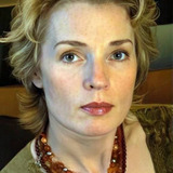 Мими Крэйвен — Nurse