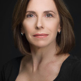 Claudia Lobo — Ritter's Wife