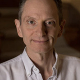 Артур Холден — Radio Announcer