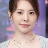 써니 — Herself