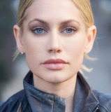 Дженнифер Сайпс — Emily