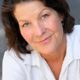 Hayden Saunier — Darren's Mom