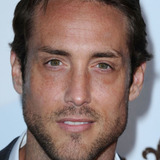 Johnny Strong — Leon