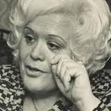 Maria Antonietta Beluzzi — Tobacconist