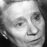 Odette Barencey — Gertrude (uncredited)