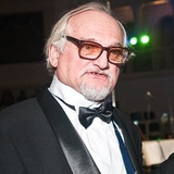 Геннадий Гладков — Undersized guard (voice) (uncredited) / Король (произносит слова «Большой секрет!» в песне охранников, в титрах не указан)