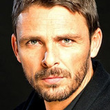 Luis Mottola — Mob (uncredited)