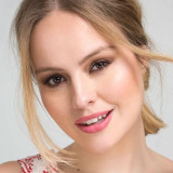 Esmeralda Moya — Núria