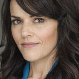 Amanda Billing — Henry's Mother