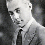 Эл Сент-Джон — Townsman Finding Kate's Body