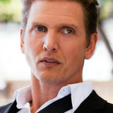 Barry Pepper — Self (voice)