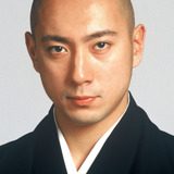 Ichikawa Ebizo XI — Kairennosuke (Kylo Ren) / Sukaiōka Rūku (Jedi Luke Skywalker)