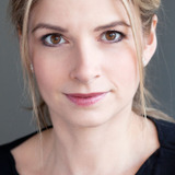 Caroline Sheen — Mrs Meredith