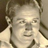 Paul Russell — Ship Passenger (uncredited)