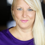 Карин Боеслер — Beach Patron (uncredited)