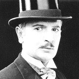 Max Barwyn — Max - Head Waiter (uncredited)