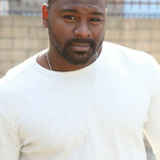 Мустафа Харрис — Officer