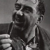 Стефан Бартик — Postman laughing at Plichta (uncredited)
