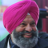 Shavinder Mahal — Mahi's Father