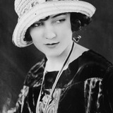 Jane Winton — The Manicure Girl