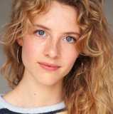 Maya Dory — Madeleine adolescente