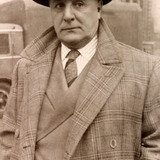 Enzo Biliotti — Il notaio Piovenda (uncredited)