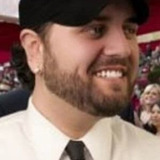 Крис Вайна — Running Pedestrian (uncredited)