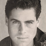 Michael G. Brown — Secret Service (uncredited)