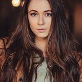 Jade Prechelt — Bar Patron
