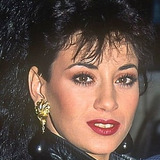 Élodie Chérie — Distributor Lady