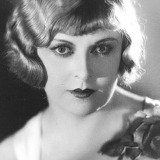 Гертруда Эстор — Nurse (uncredited)