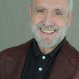 Питер Сирагуса — Mayor of Grand Central Terminal Locker Aliens (voice) (uncredited)