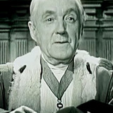 Léon Walther — L'administrateur (uncredited)