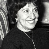 Хулия Каба Альба — Mrs. Winter