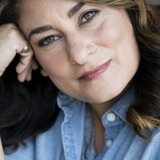 Nina Ameri — FBI Agent (uncredited)