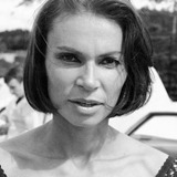 Monique Mercure — Mme Klotz